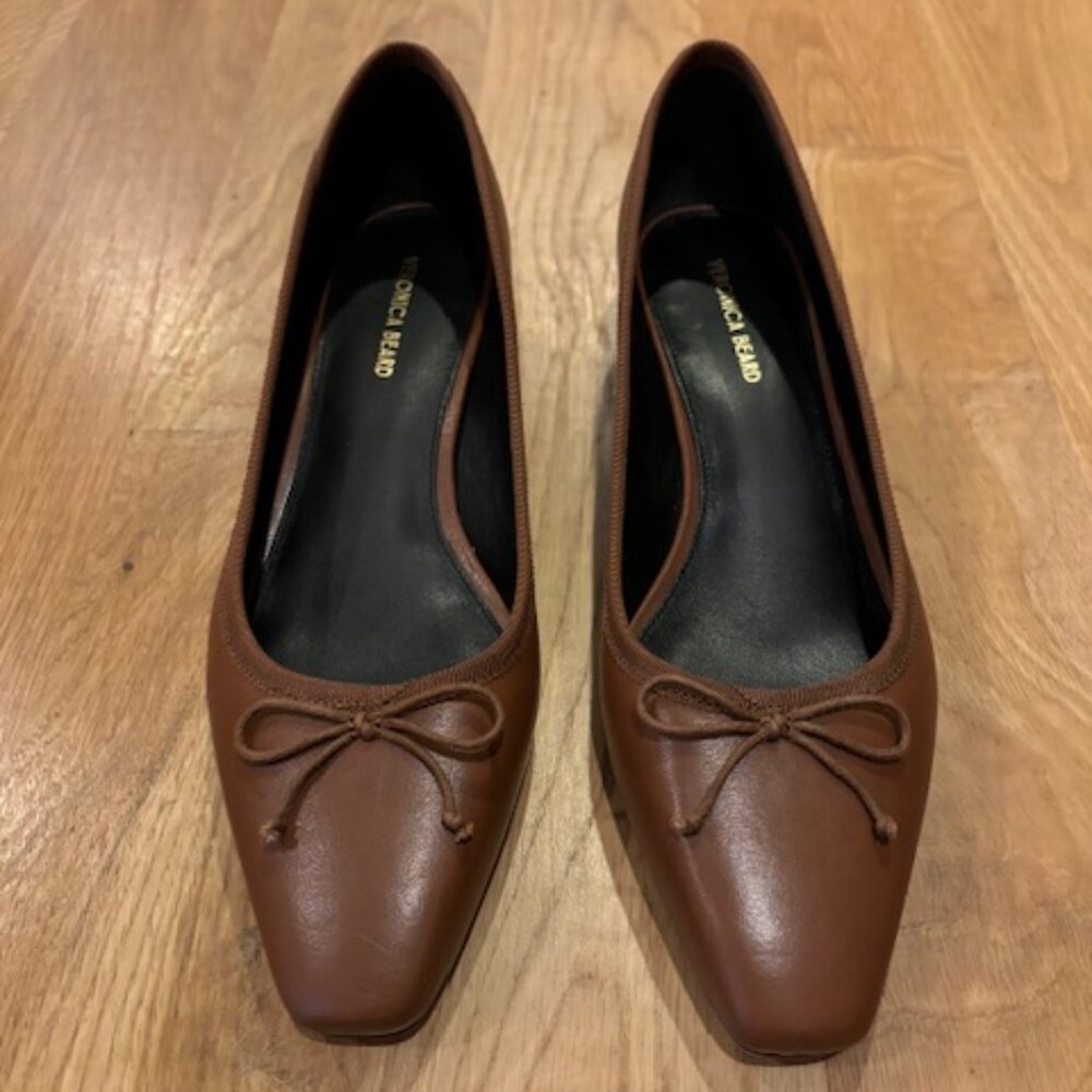 Never Worn VERONICA BEARD Cecelia Leather Block-Heel Ballerina Pumps- size 8